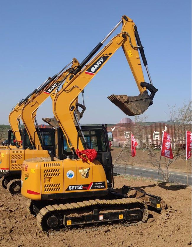 挖掘機 大小臂復(fù)合動作，大臂速度異常慢，故障原因分析，解決方案教學